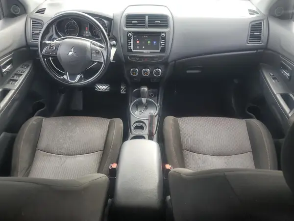 JA4AP3AU7HZ068400 2017 MITSUBISHI OUTLANDER - Image 8