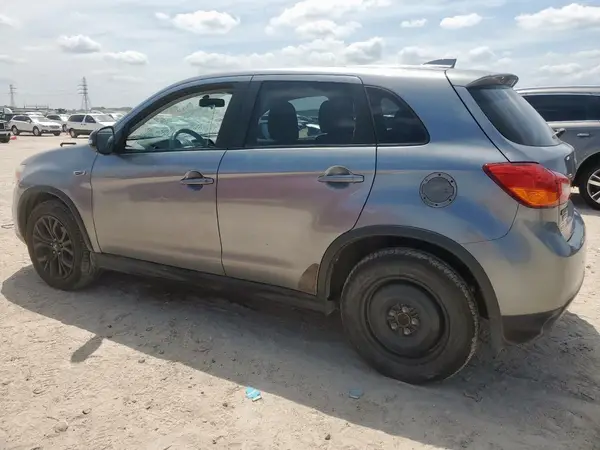 JA4AP3AU7HZ069305 2017 MITSUBISHI OUTLANDER - Image 2