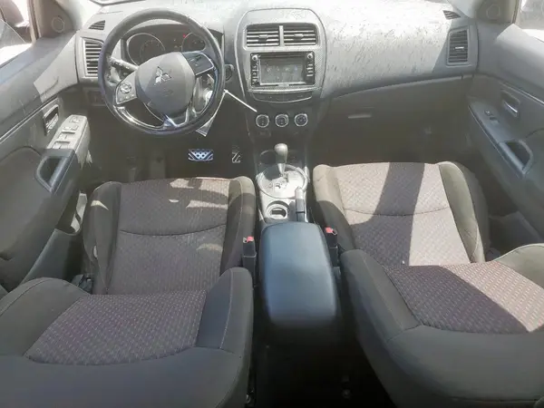 JA4AP3AU7HZ069305 2017 MITSUBISHI OUTLANDER - Image 8