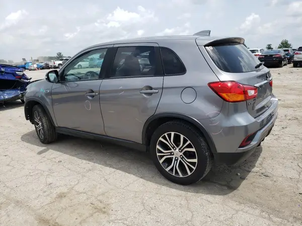 JA4AP3AU7JU000407 2018 MITSUBISHI OUTLANDER - Image 2