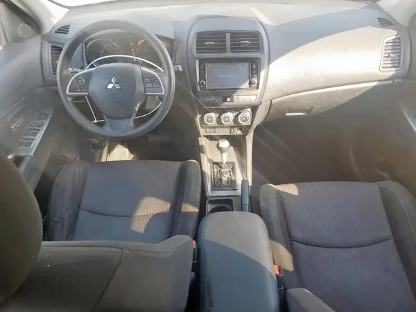 JA4AP3AU7JU009799 2018 MITSUBISHI OUTLANDER - Image 8