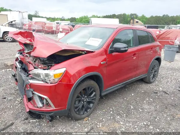 JA4AP3AU7JU014386 2018 MITSUBISHI OUTLANDER - Image 2
