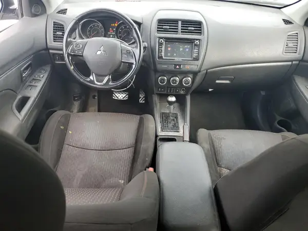 JA4AP3AU7JU015845 2018 MITSUBISHI OUTLANDER - Image 8
