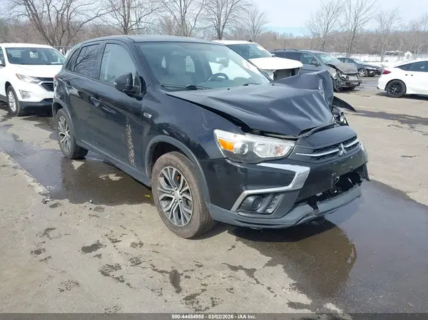 JA4AP3AU7JU017515 2018 MITSUBISHI OUTLANDER - Image 1
