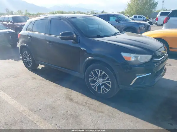JA4AP3AU7JZ001849 2018 MITSUBISHI OUTLANDER - Image 1