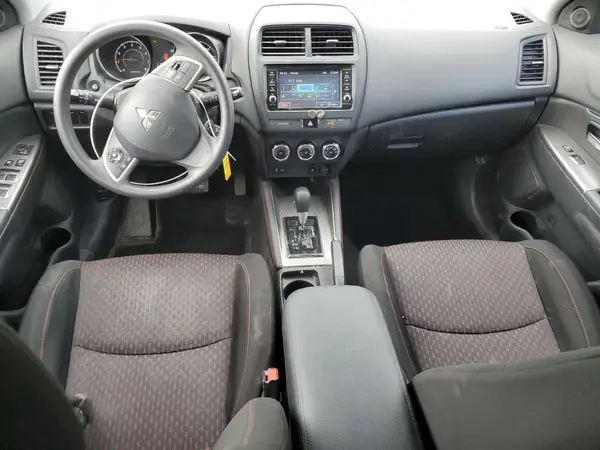 JA4AP3AU7JZ004685 2018 MITSUBISHI OUTLANDER - Image 8