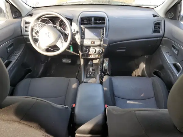 JA4AP3AU7JZ005450 2018 MITSUBISHI OUTLANDER - Image 8