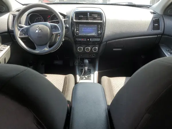 JA4AP3AU7JZ007330 2018 MITSUBISHI OUTLANDER - Image 8