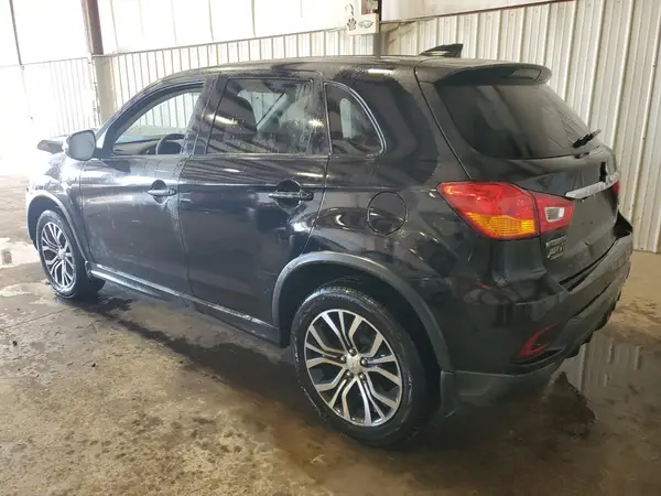 JA4AP3AU7JZ007487 2018 MITSUBISHI OUTLANDER - Image 2
