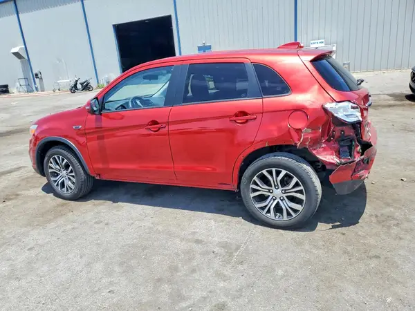 JA4AP3AU7JZ009367 2018 MITSUBISHI OUTLANDER - Image 2