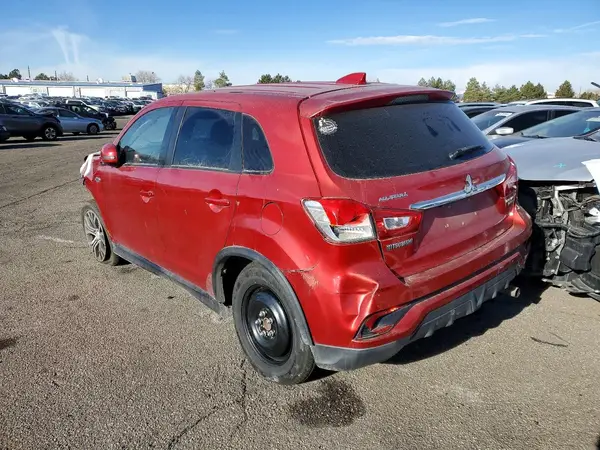 JA4AP3AU7JZ009840 2018 MITSUBISHI OUTLANDER - Image 2