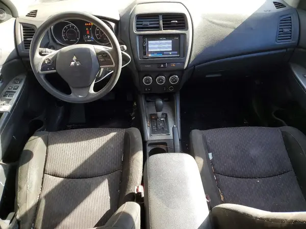 JA4AP3AU7JZ009840 2018 MITSUBISHI OUTLANDER - Image 8