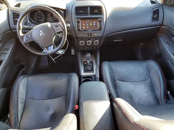 JA4AP3AU7JZ023320 2018 MITSUBISHI OUTLANDER - Image 8