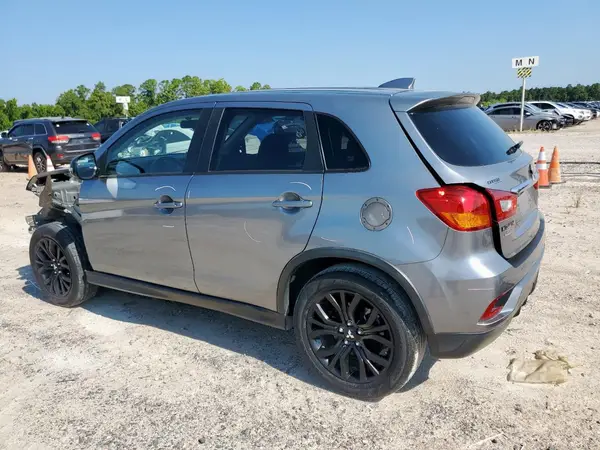 JA4AP3AU7JZ024001 2018 MITSUBISHI OUTLANDER - Image 2