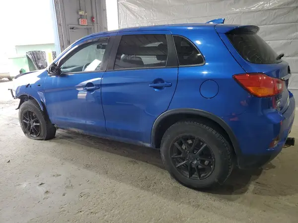 JA4AP3AU7JZ025827 2018 MITSUBISHI OUTLANDER - Image 2