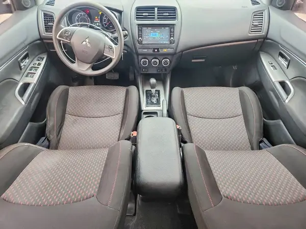 JA4AP3AU7JZ027349 2018 MITSUBISHI OUTLANDER - Image 8