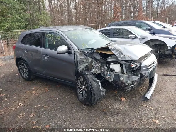 JA4AP3AU7JZ034303 2018 MITSUBISHI OUTLANDER - Image 1