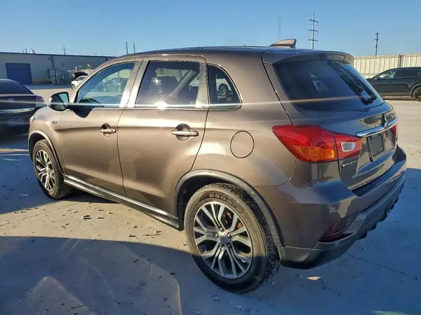 JA4AP3AU7KU005415 2019 MITSUBISHI OUTLANDER - Image 2