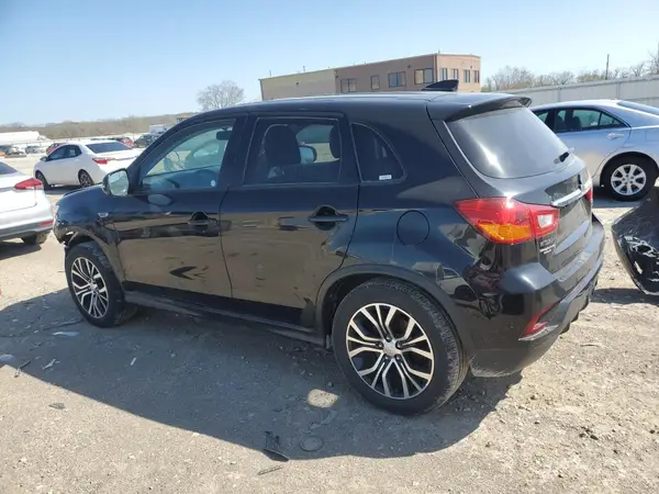 JA4AP3AU7KU006810 2019 MITSUBISHI OUTLANDER - Image 2