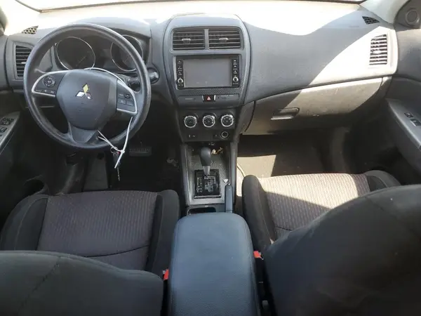 JA4AP3AU7KU006810 2019 MITSUBISHI OUTLANDER - Image 8