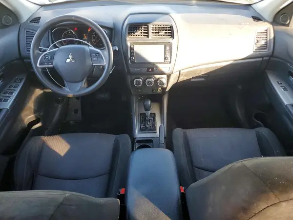 JA4AP3AU7KU007987 2019 MITSUBISHI OUTLANDER - Image 8