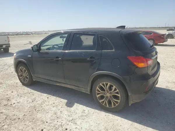JA4AP3AU7KU011344 2019 MITSUBISHI OUTLANDER - Image 2