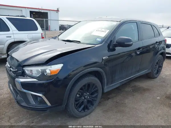 JA4AP3AU7KU015314 2019 MITSUBISHI OUTLANDER - Image 2
