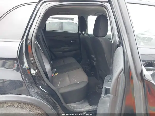 JA4AP3AU7KU015314 2019 MITSUBISHI OUTLANDER - Image 8