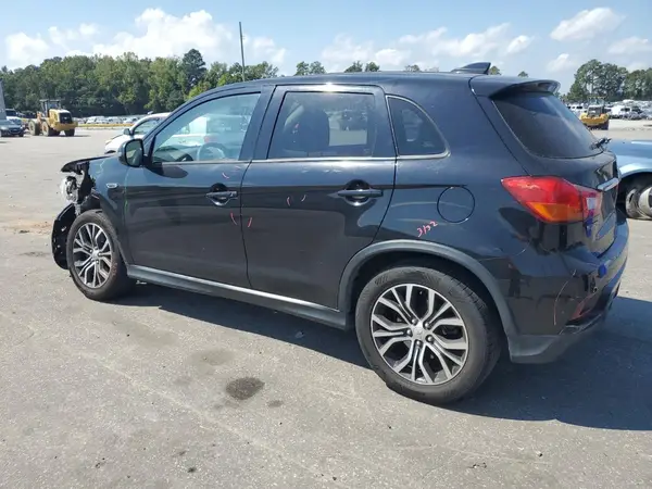 JA4AP3AU7KU018195 2019 MITSUBISHI OUTLANDER - Image 2
