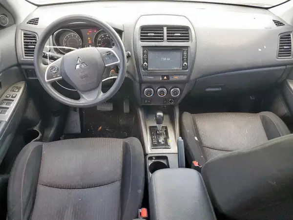 JA4AP3AU7KU019329 2019 MITSUBISHI OUTLANDER - Image 8