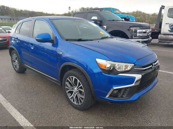 JA4AP3AU7KU020819 2019 MITSUBISHI OUTLANDER - Image 1