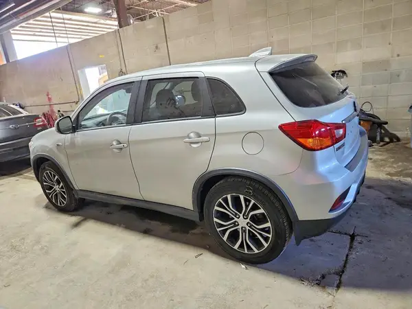 JA4AP3AU7KU021355 2019 MITSUBISHI OUTLANDER - Image 2
