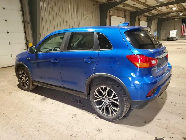 JA4AP3AU7KU023901 2019 MITSUBISHI OUTLANDER - Image 2