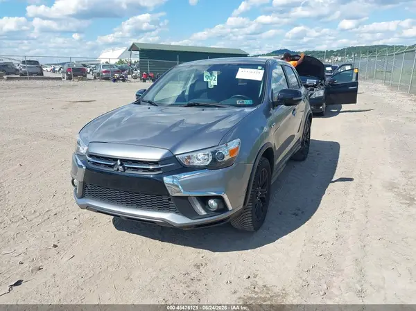JA4AP3AU7KU024059 2019 MITSUBISHI OUTLANDER - Image 2