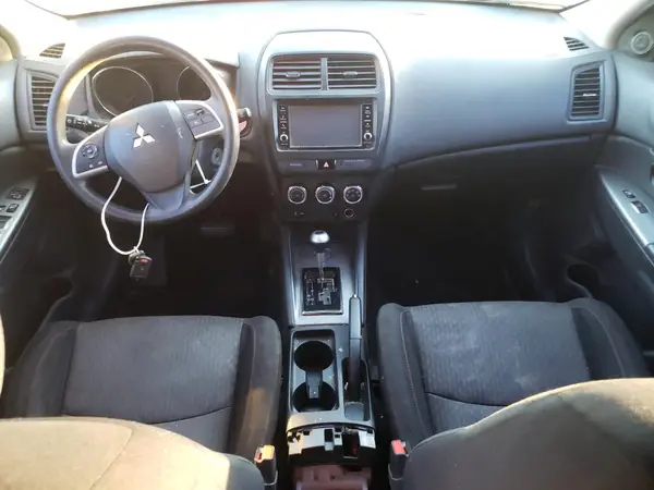 JA4AP3AU7KU024272 2019 MITSUBISHI OUTLANDER - Image 8