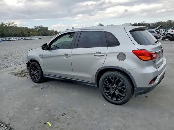 JA4AP3AU7KU024465 2019 MITSUBISHI OUTLANDER - Image 2