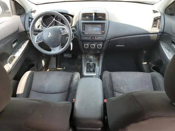 JA4AP3AU7KU028953 2019 MITSUBISHI OUTLANDER - Image 8