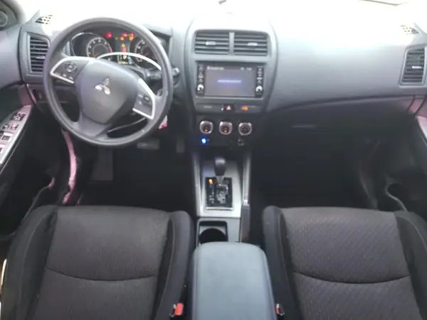 JA4AP3AU7KU031223 2019 MITSUBISHI OUTLANDER - Image 8