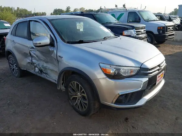 JA4AP3AU7KU031822 2019 MITSUBISHI OUTLANDER - Image 1