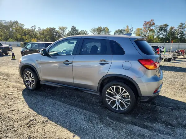 JA4AP3AU7KU032162 2019 MITSUBISHI OUTLANDER - Image 2