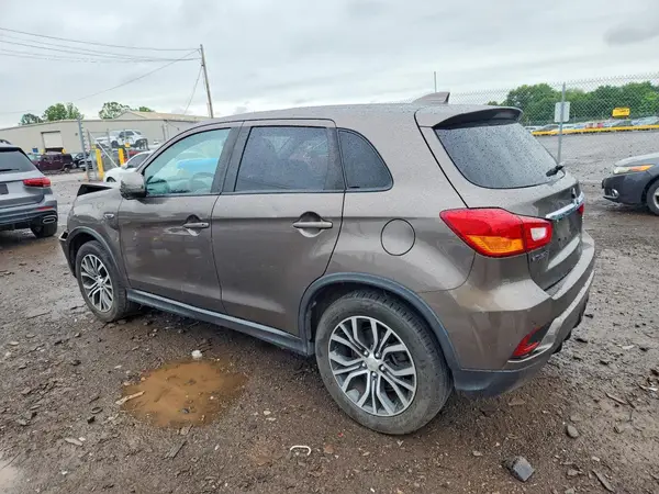 JA4AP3AU7KU033277 2019 MITSUBISHI OUTLANDER - Image 2
