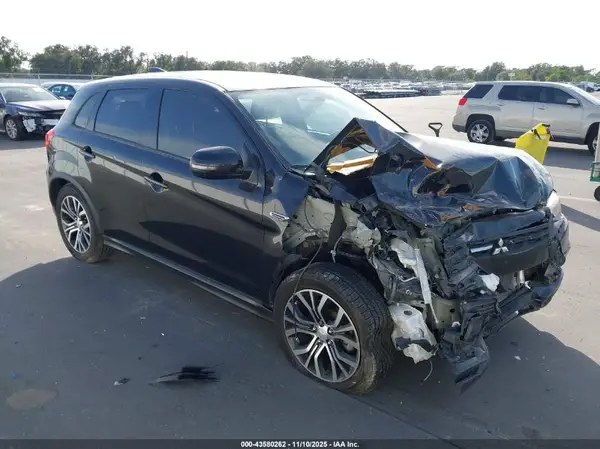 JA4AP3AU7KU034204 2019 MITSUBISHI OUTLANDER - Image 1