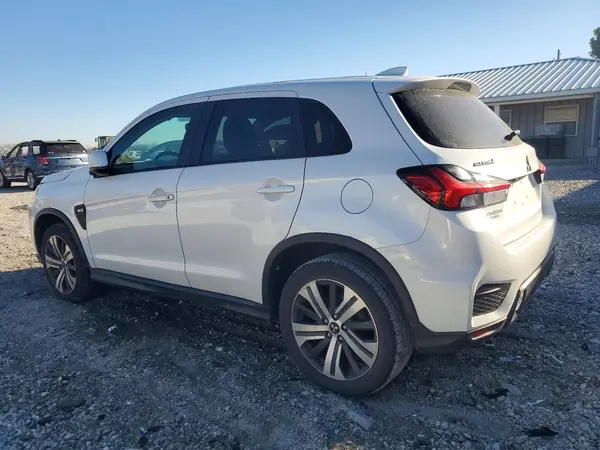 JA4AP3AU7LU001253 2020 MITSUBISHI OUTLANDER - Image 2