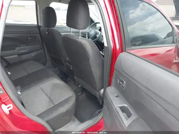 JA4AP3AU7LU001558 2020 MITSUBISHI OUTLANDER - Image 8