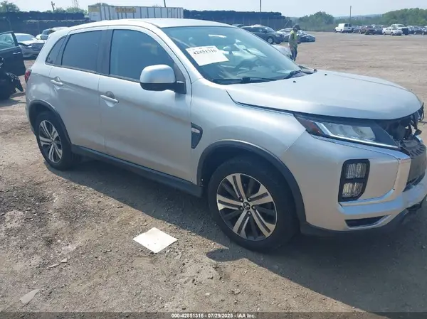 JA4AP3AU7LU004704 2020 MITSUBISHI OUTLANDER - Image 1
