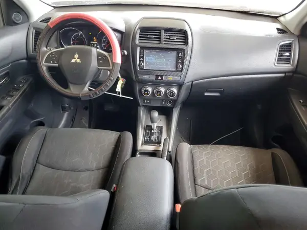 JA4AP3AU7LU004914 2020 MITSUBISHI OUTLANDER - Image 8