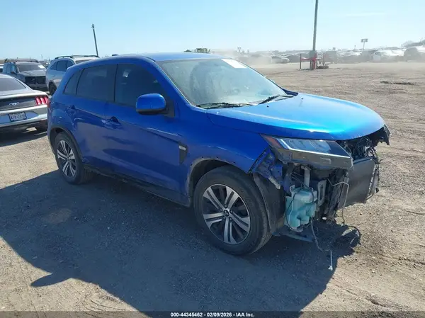 JA4AP3AU7LU008428 2020 MITSUBISHI OUTLANDER - Image 1