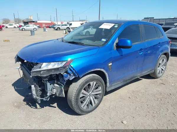 JA4AP3AU7LU008428 2020 MITSUBISHI OUTLANDER - Image 2