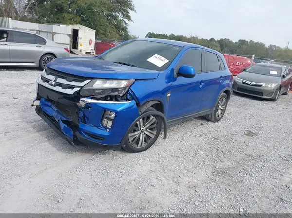 JA4AP3AU7LU012480 2020 MITSUBISHI OUTLANDER - Image 2