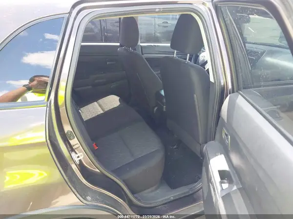 JA4AP3AU7LU019526 2020 MITSUBISHI OUTLANDER - Image 8